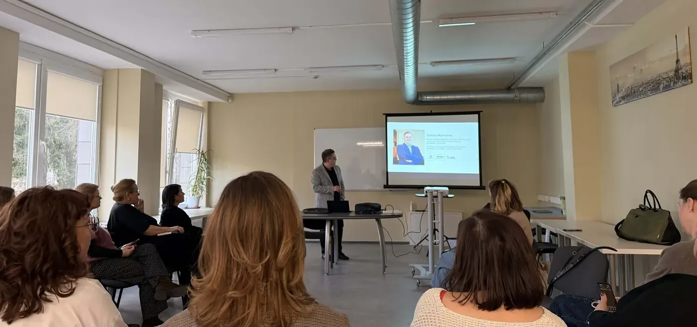 Gyvi mokymai apie verslo matomumą Google ir ChatGPT